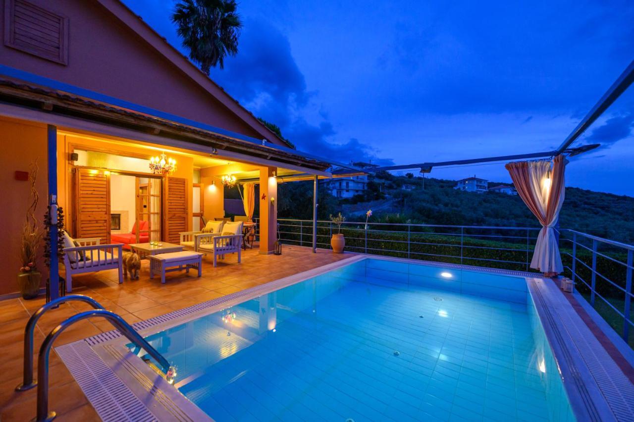 Cozy Small Smart Villa With Private Pool Mikri Mantineia Kalamata Exterior foto